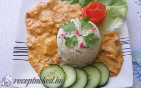 Tejfölös gombás csirkemell