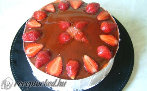 Epres tejszínes joghurt torta