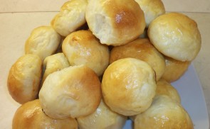 Tejes mini zsemle