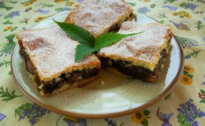 Fahéjas szilvás pite
