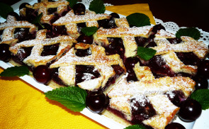 Meggyes-rácsos linzer