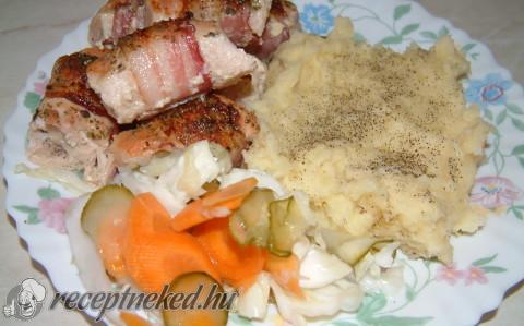 Baconba tekert csirkemell