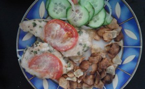 Nyári mozzarellás csirkemell csicsóka chips-el