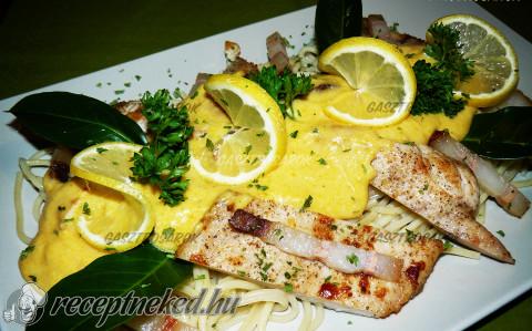 Vadas csirkemell – spagettivel