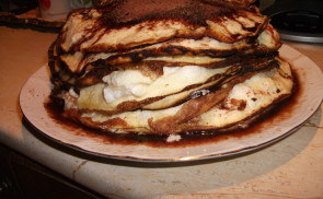 Emeletes habpalacsinta torta