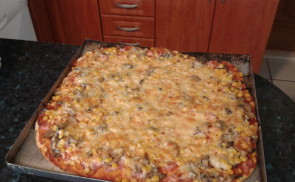 Pizza megpakolva