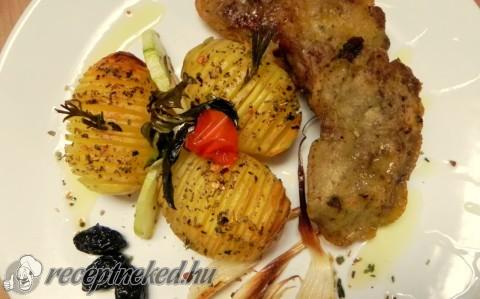 Bundázott csirkemáj, csíkos mediterrán krumplival