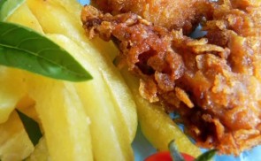 Csirkeszárnyak Corn flakes köntösben