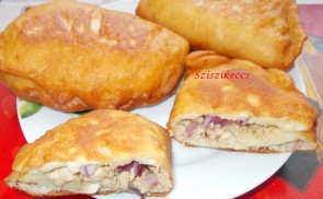 Csirkemellel töltött lángos