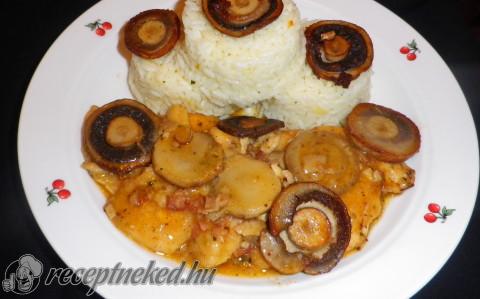 Baconos gombás natúr szelet rizzsel