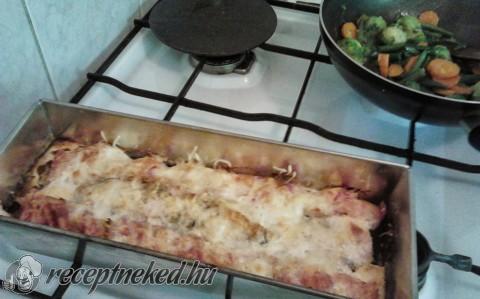 Rakott csirkemell fokhagymás zöldségekkel