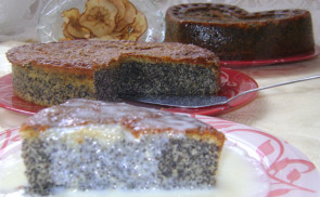 Bögrés máktorta vaníliasodóval