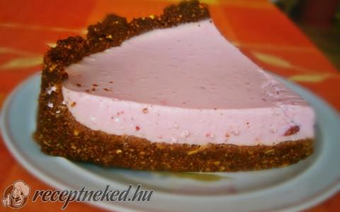 Málnás-keksz torta