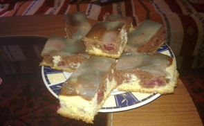 Tarka meggyes pite