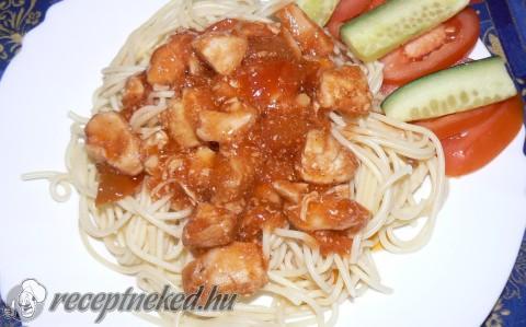 Makaróni chilis csirkével