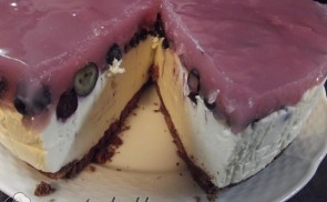 Sajttorta gyümölccsel