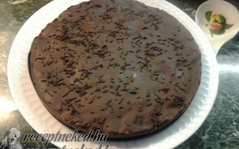 Csokis keksztorta
