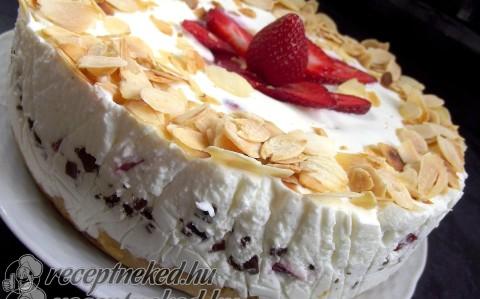 Sajttorta eperrel