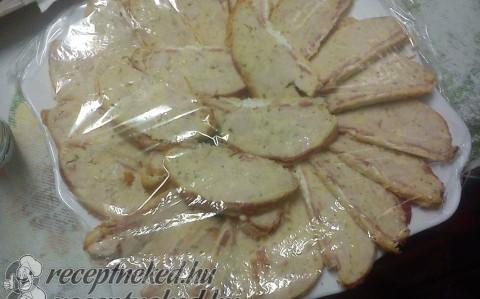 Csirkemell őzgerinc formában bacon-nel