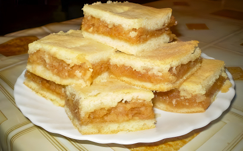Almás pite