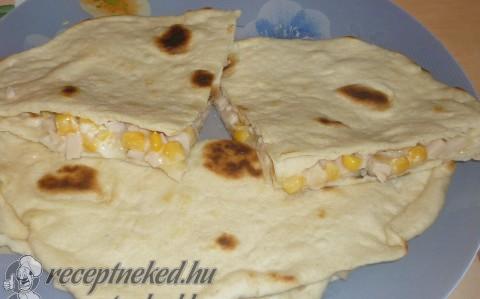 Quesadillas mexikói pizza