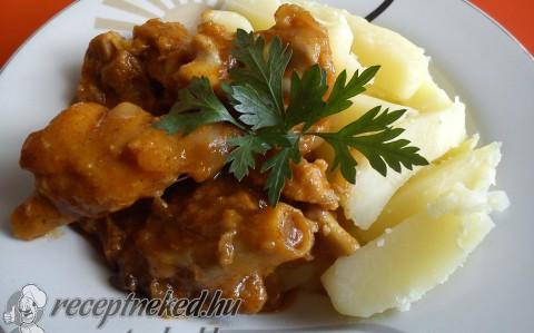 Oregánós csülökös körömpörkölt