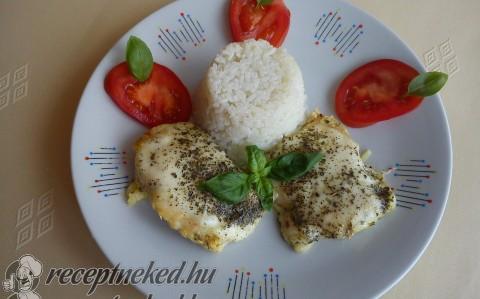 Csirkén sült fűszeres mozzarella