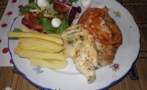 Mozzarellás csirkemell
