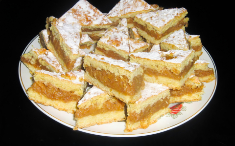 Almás pite
