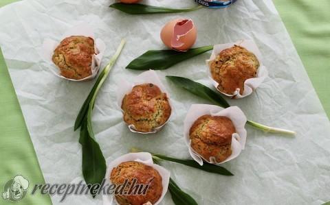 Medvehagymás-tonhalas muffin