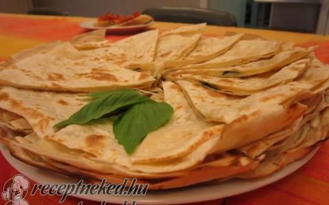 Bazsalikomos tortilla (gyors)