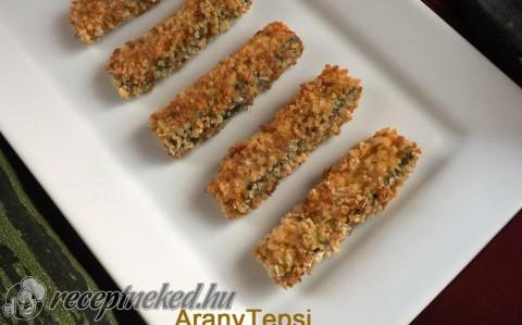 Parmezános pankóban sült cukkinirudacskák
