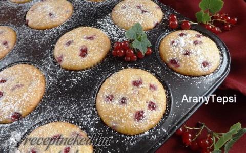 Ribizlis-banános muffin
