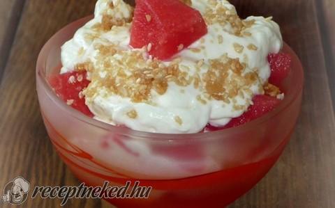 Görögdinnyés-mascarponés pohárkrém