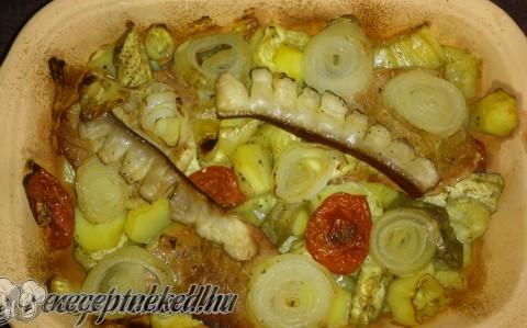 Zöldséges karaj római tálban