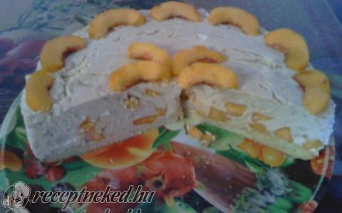 Karamellás baracktorta