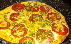 Paradicsomos fritatta GastroHobbi módra