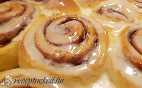 Cinnabon – amerikai fahéjas tekercs