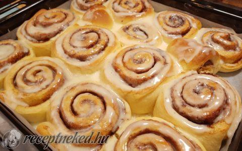 Cinnabon – amerikai fahéjas tekercs