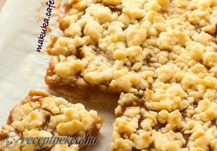 Karamellás almás pite