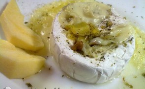 Grillezett camembert