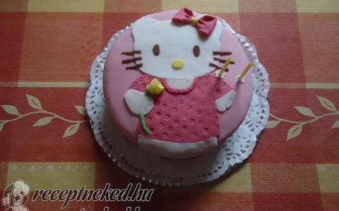 Eperkrémes Hello Kitty torta