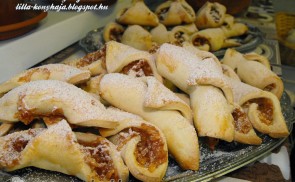 Almás-fahéjas kiflik