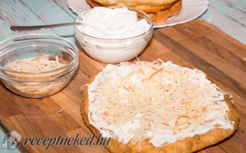 Sütőporos lángos 15 perc alatt