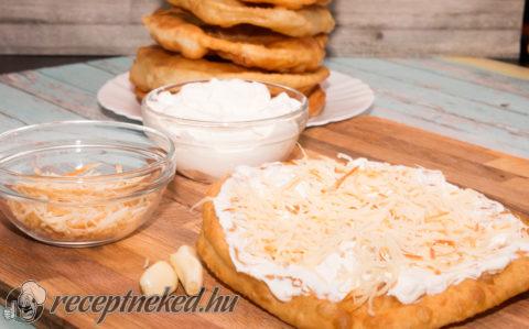 Sütőporos lángos 15 perc alatt