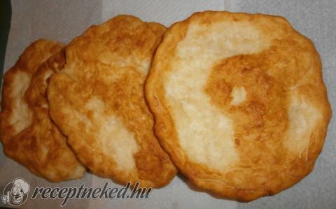 Joghurtos lángos