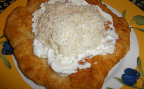 Joghurtos lángos