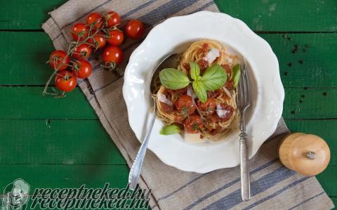 Olaszos paradicsomos spagetti