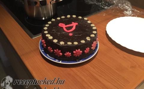Marcipános Sacher Torta
