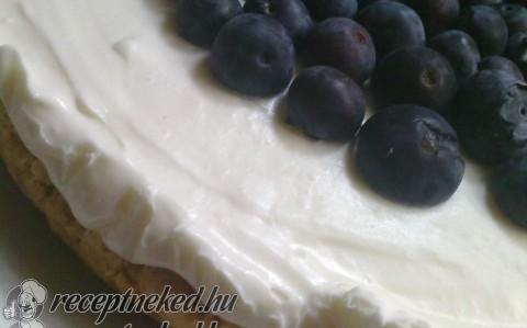 Sajttorta áfonyával